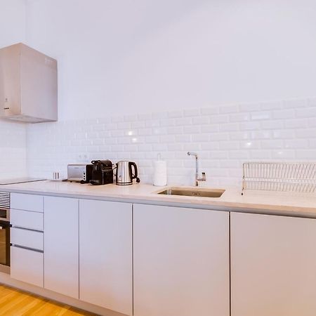 Poiais By Lisbon Inside Out Apartment Bagian luar foto