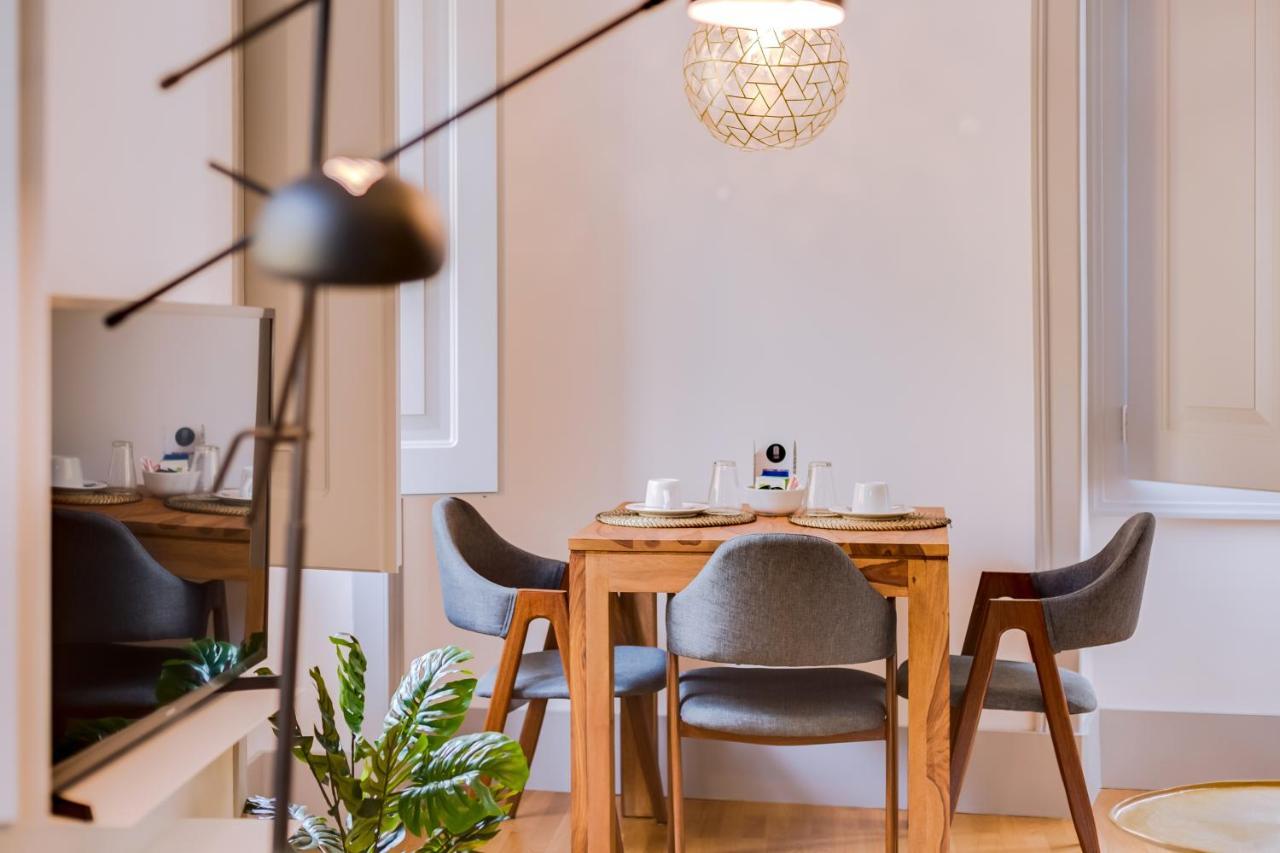 Poiais By Lisbon Inside Out Apartment Bagian luar foto