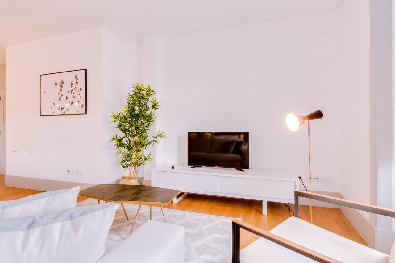 Poiais By Lisbon Inside Out Apartment Bagian luar foto