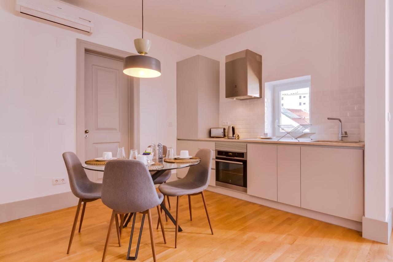 Poiais By Lisbon Inside Out Apartment Bagian luar foto